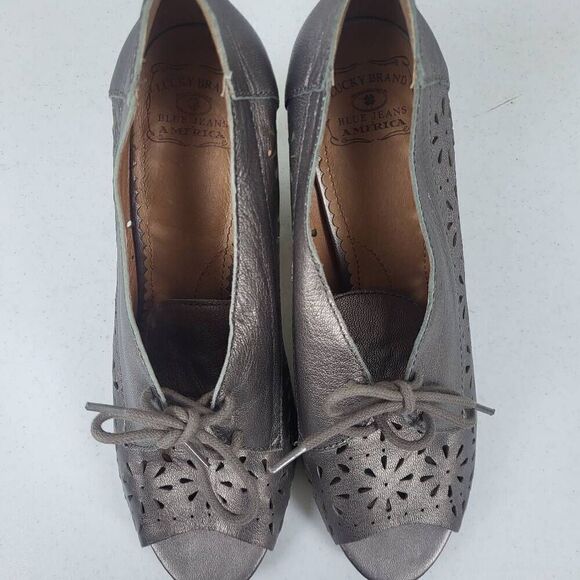 Lucky Brand Womens Peony Stacked Heels Metallic Pewter Size 10 Leather Peep Toe - Picture 3 of 8